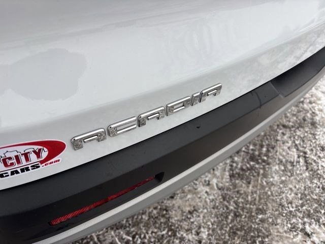 Used 2019 GMC Acadia SLE image 47