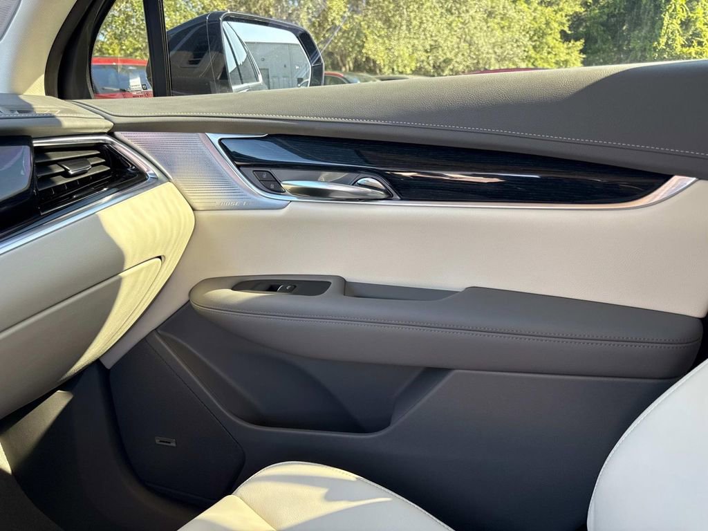 New 2025 Cadillac XT6 Premium Luxury w/ Technology Package image 23