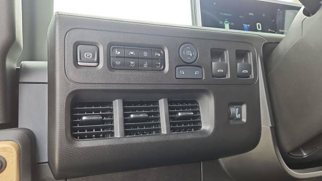 New 2025 Chevrolet Brightdrop 600 FWD image 22