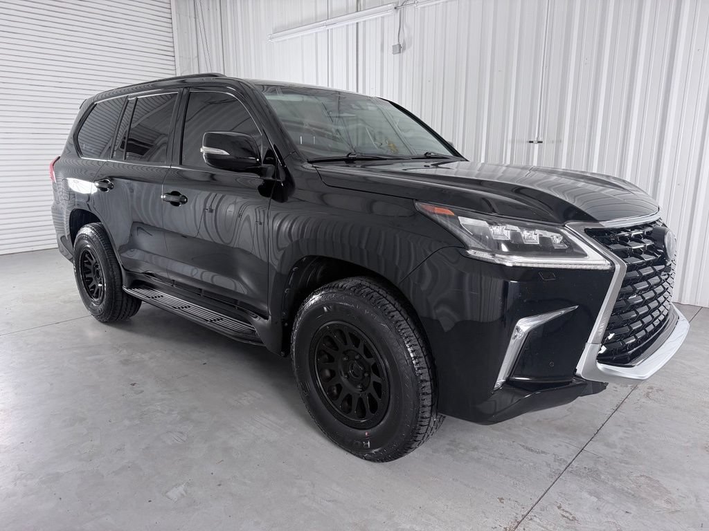 Used 2016 Lexus LX 570 4WD image 3