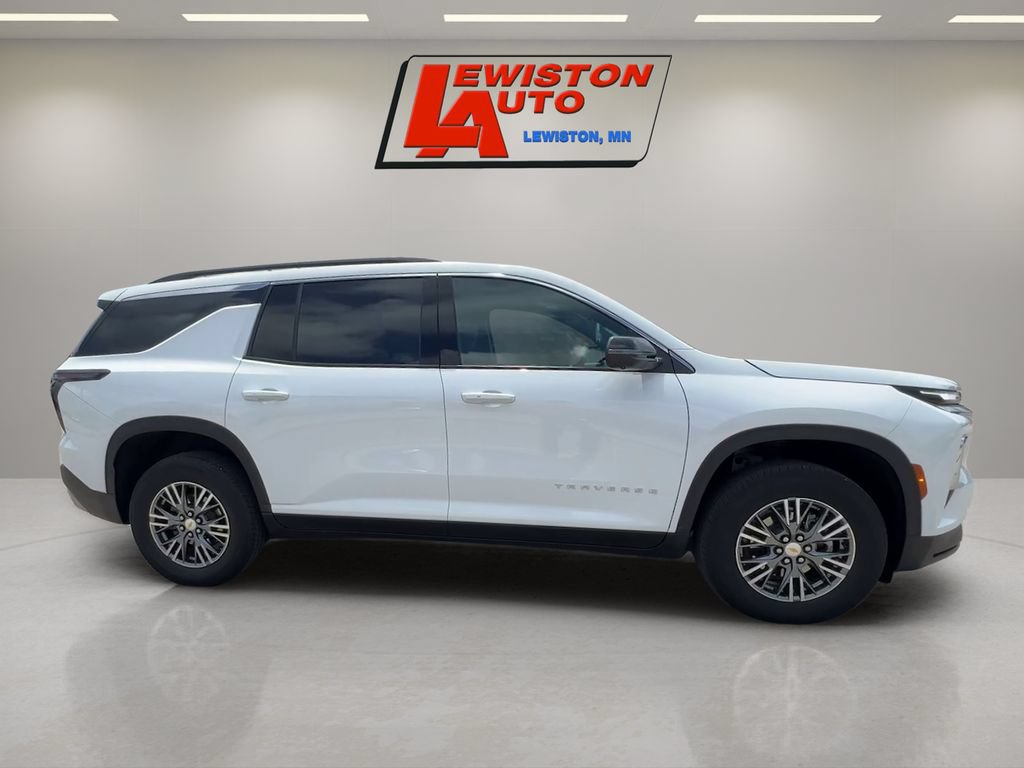 Used 2024 Chevrolet Traverse LT w/ Trailering Package AWD/4WD image 6