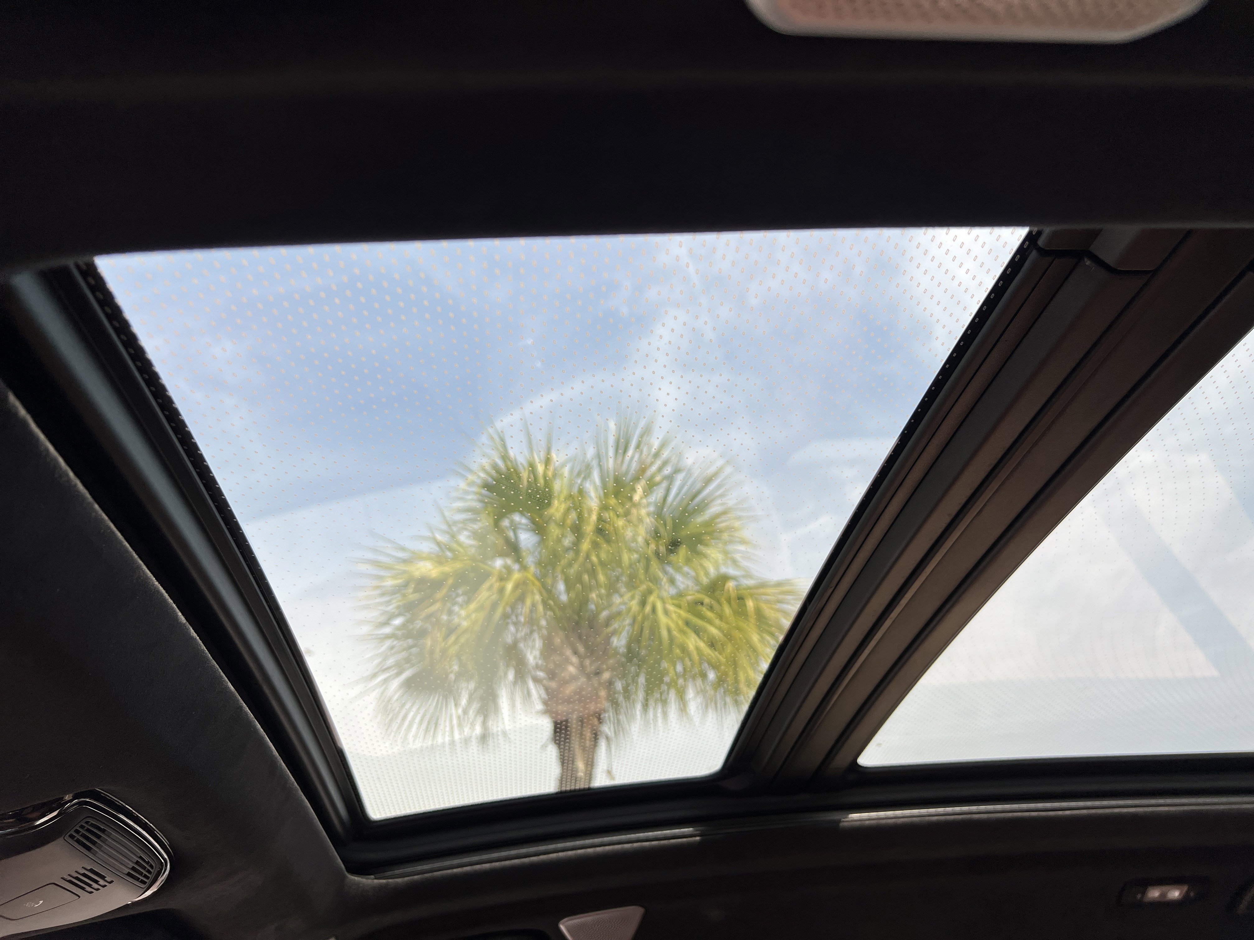 Used 2024 BMW ALPINA XB7 image 31