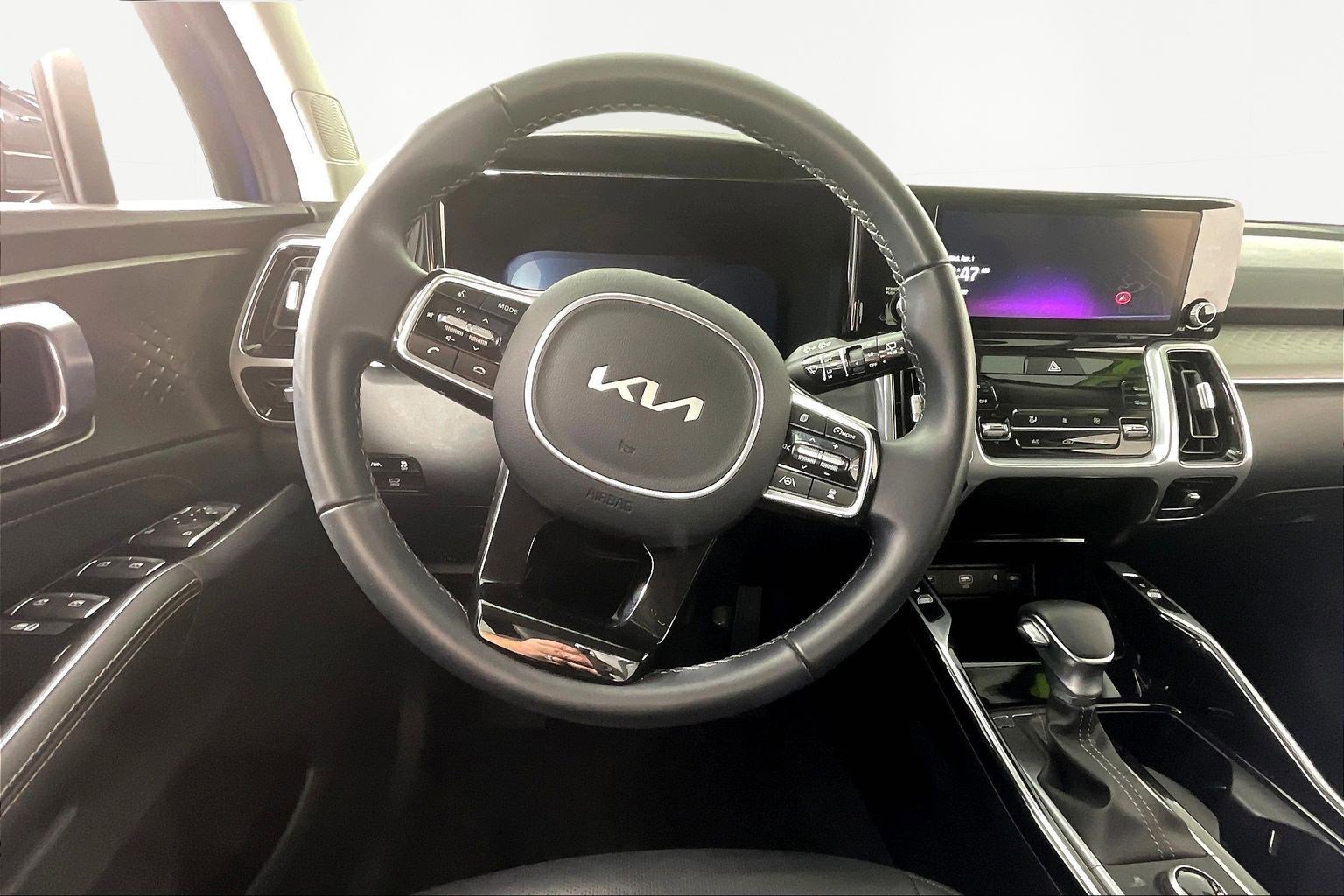 Certified 2023 Kia Sorento SX image 8