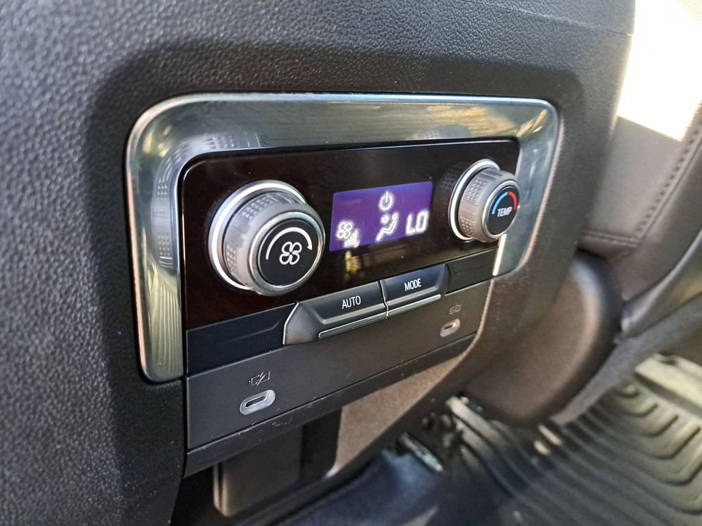 Used 2023 Chevrolet Tahoe Z71 image 13