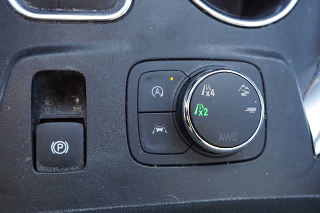 Used 2023 Chevrolet Traverse LT image 27