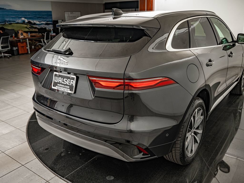 Certified 2025 Jaguar F-PACE R-Dynamic S AWD/4WD image 15