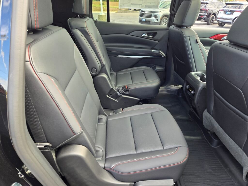 New 2026 Chevrolet Traverse Z71 w/ Driver Confidence Package image 7