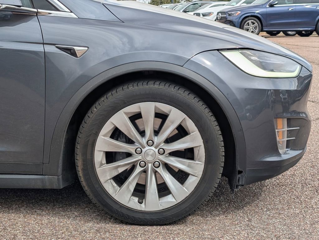 Used 2018 Tesla Model X P100D image 8