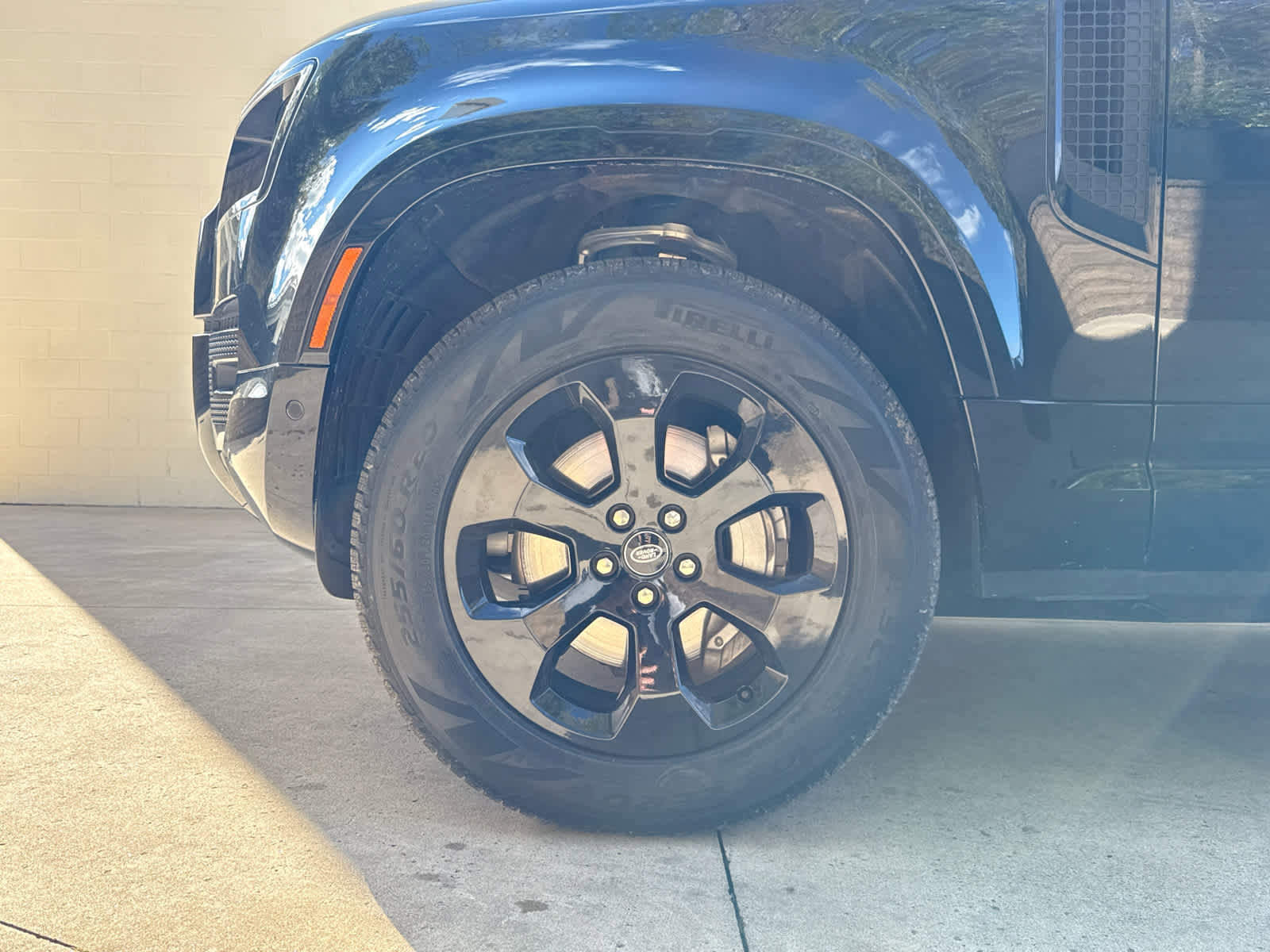 Certified 2023 Land Rover Defender 110 X-Dynamic SE image 6