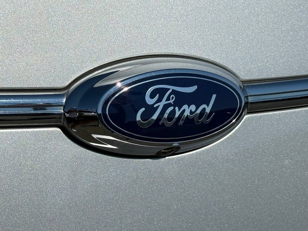 Used 2018 Ford Taurus Limited FWD image 21