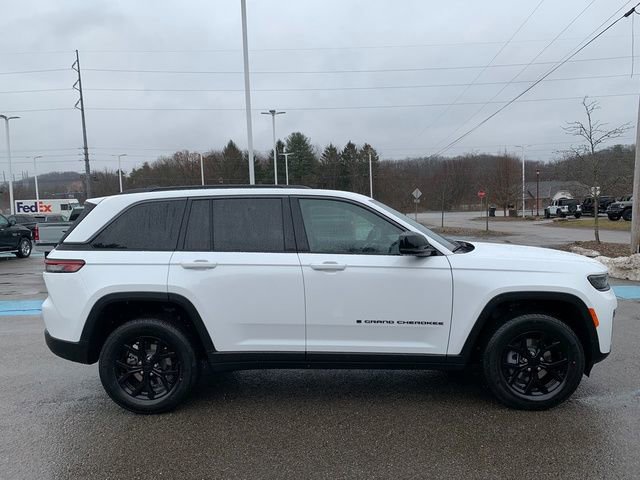 New 2026 Jeep Grand Cherokee Altitude AWD/4WD image 8