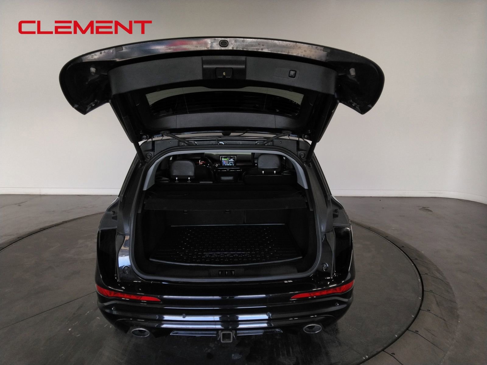 Used 2021 Lincoln Corsair Grand Touring w/ Equipment Group 301A image 9