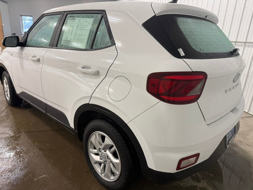 Certified 2022 Hyundai Venue SE w/ Cargo Package FWD image 9