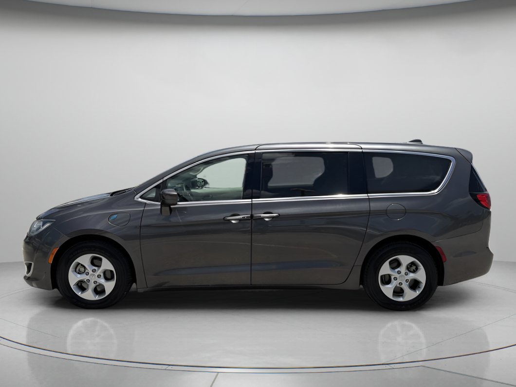 Used 2017 Chrysler Pacifica Touring Plus FWD image 5