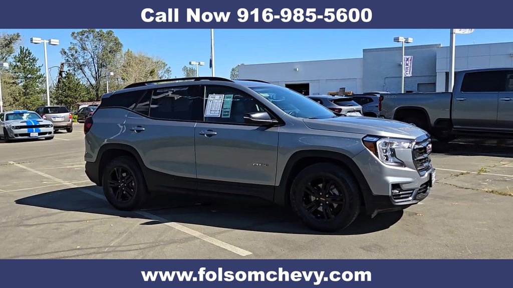 Used 2024 GMC Terrain AT4 image 2