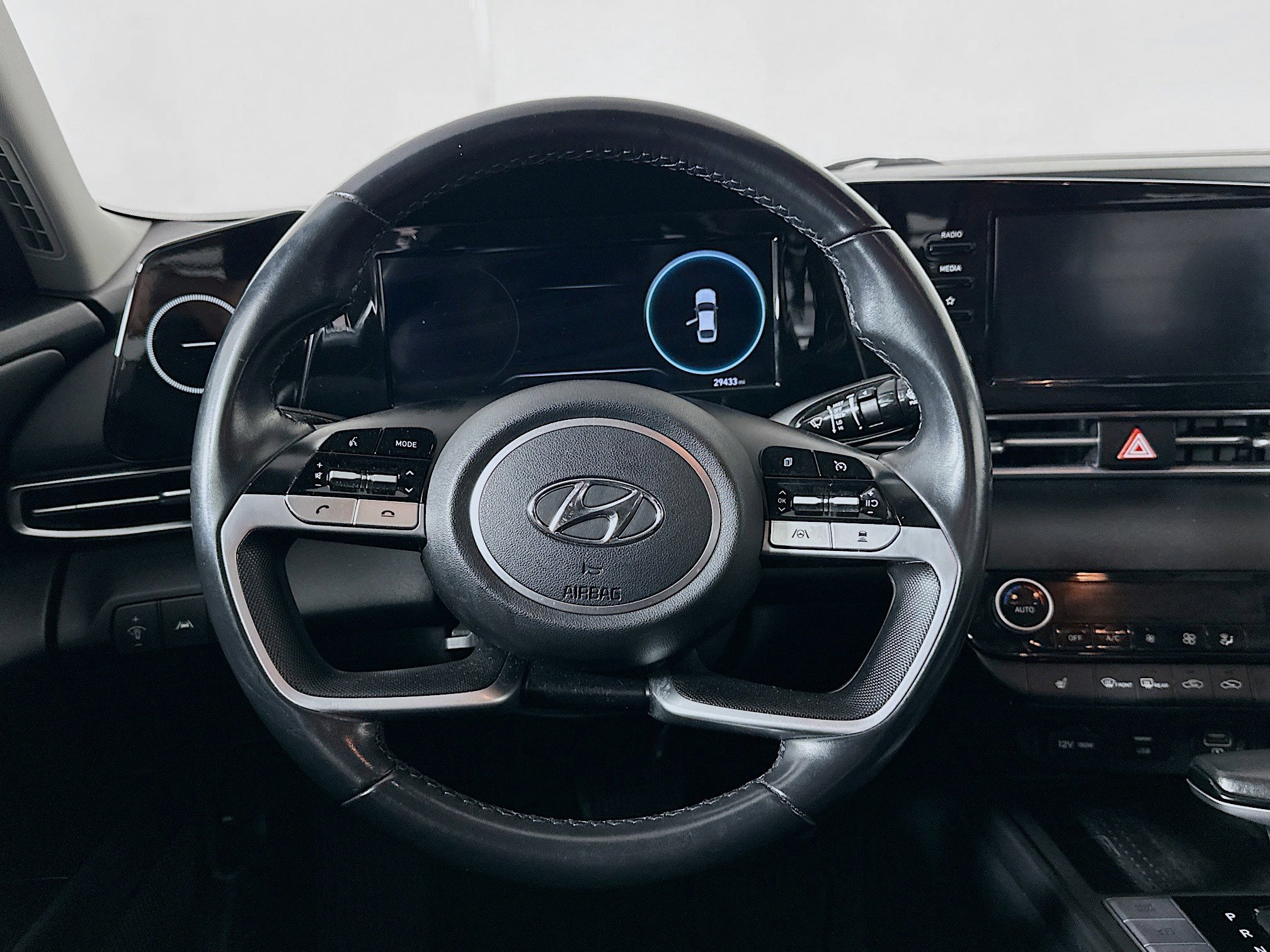 Used 2022 Hyundai Elantra SEL w/ Convenience + Premium Package FWD image 18