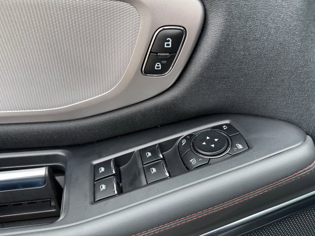 Used 2025 Ford Expedition Active image 23