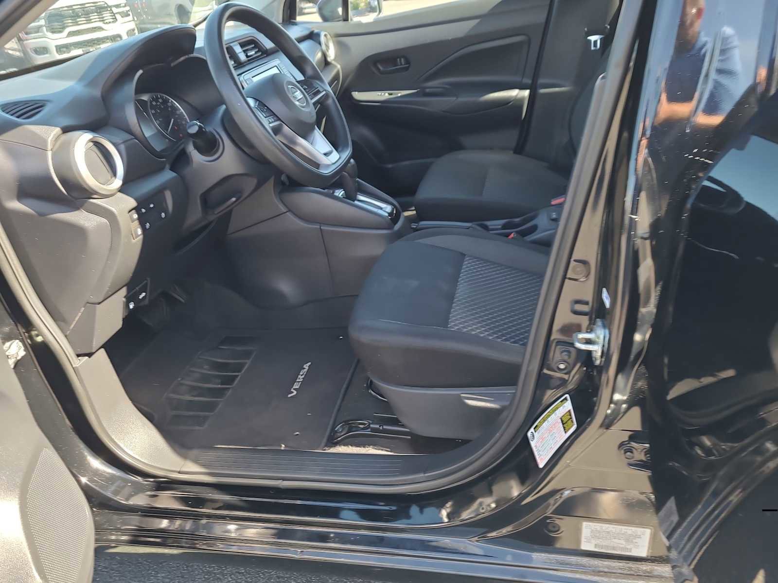 Used 2020 Nissan Versa S image 19