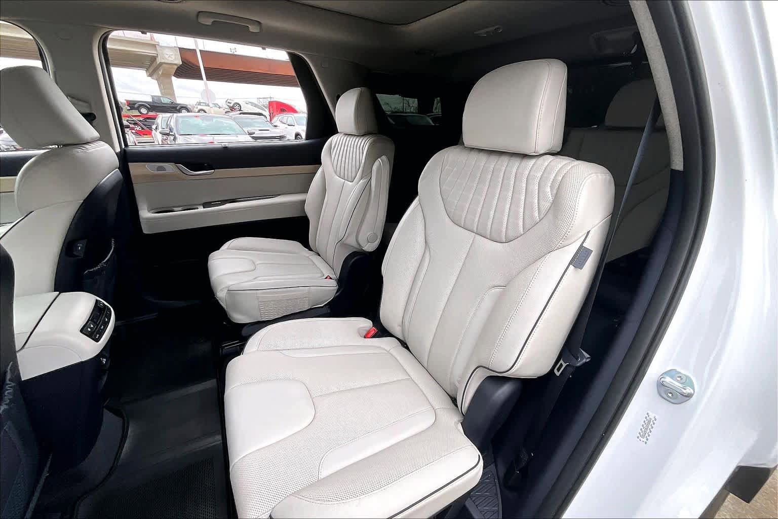 Used 2023 Hyundai Palisade Limited FWD image 20