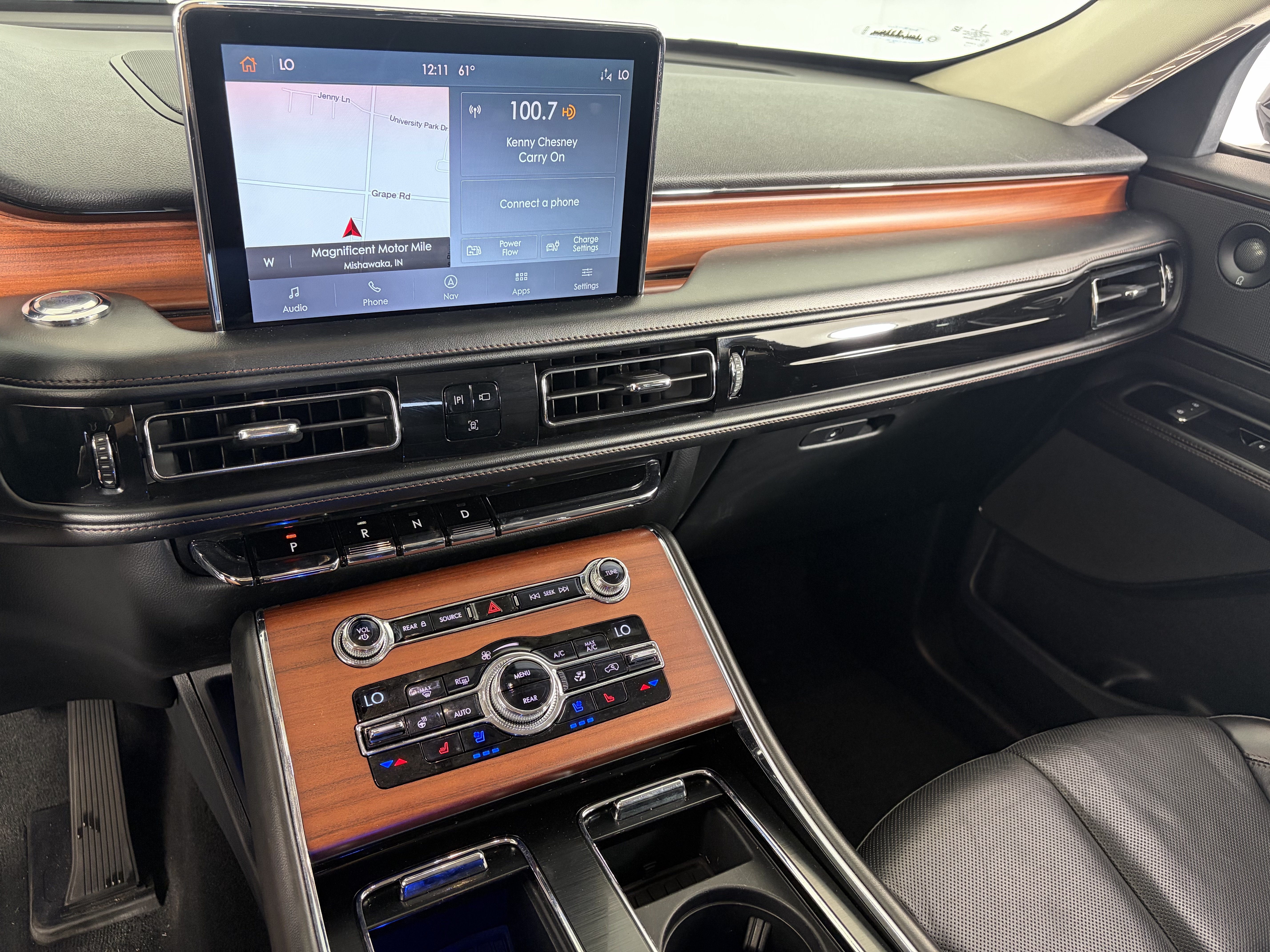 Used 2020 Lincoln Aviator Grand Touring w/ Elements Package Plus AWD/4WD image 8