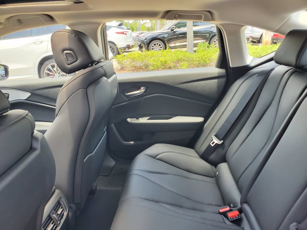 Used 2023 Acura TLX FWD image 11