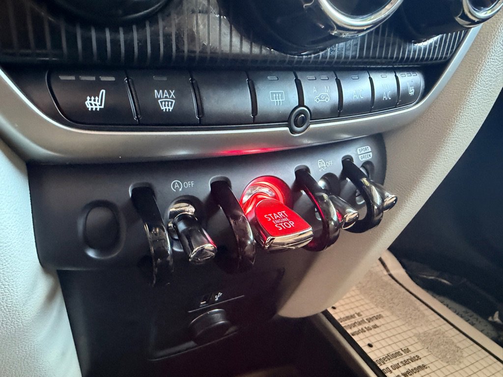 Used 2022 MINI Cooper Countryman S w/ Signature Upholstery Package image 13