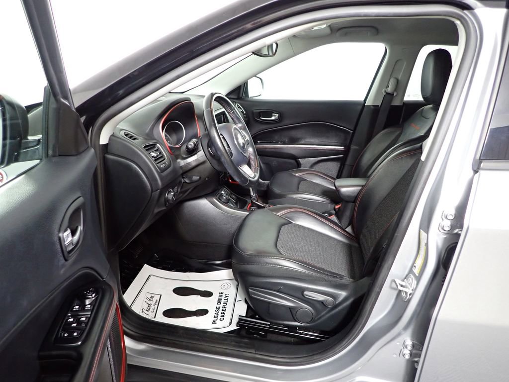 Used 2019 Jeep Compass Trailhawk image 20
