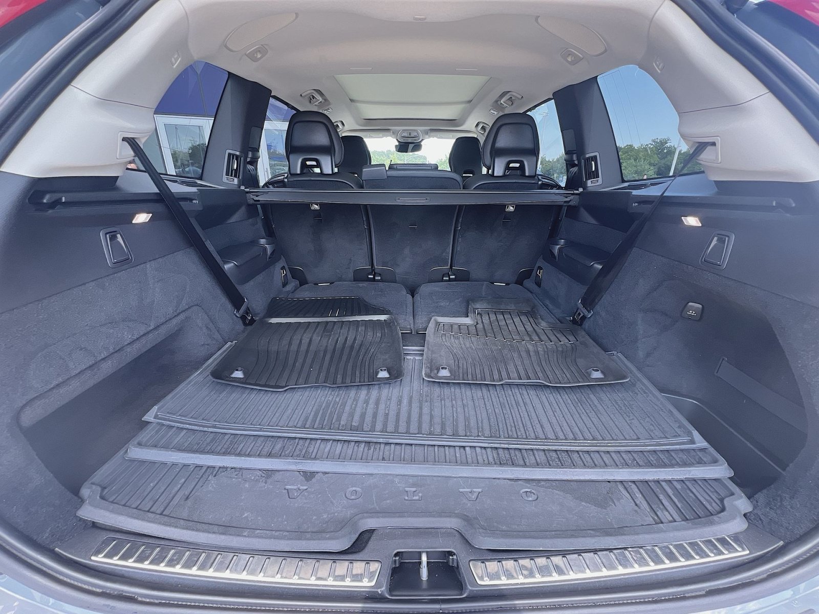Certified 2023 Volvo XC90 B6 Ultimate w/ Protection Package Premier AWD/4WD image 27