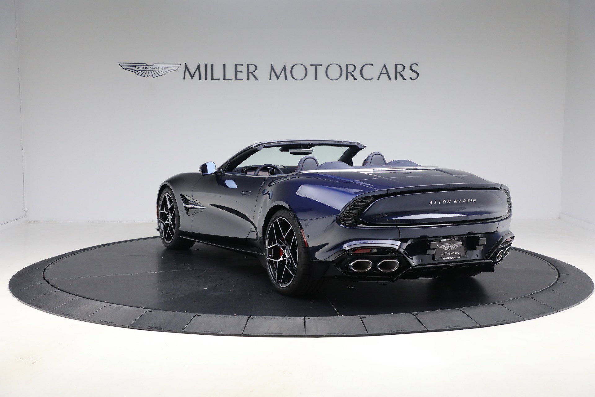 New 2026 Aston Martin Vanquish Convertible image 5