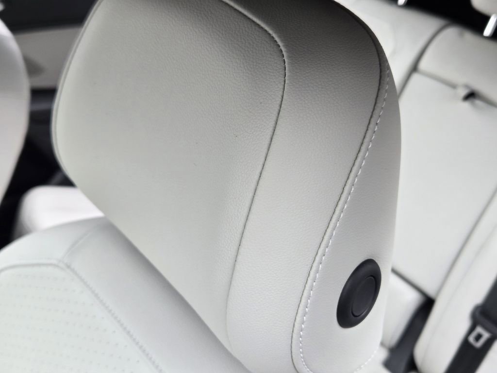 Used 2021 Volkswagen Tiguan SE R-Line image 20