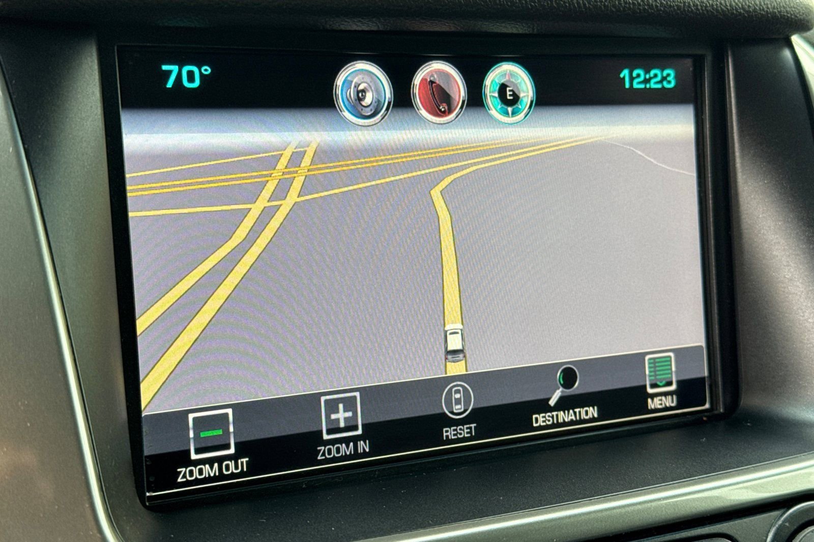 Used 2015 Chevrolet Suburban LTZ image 24