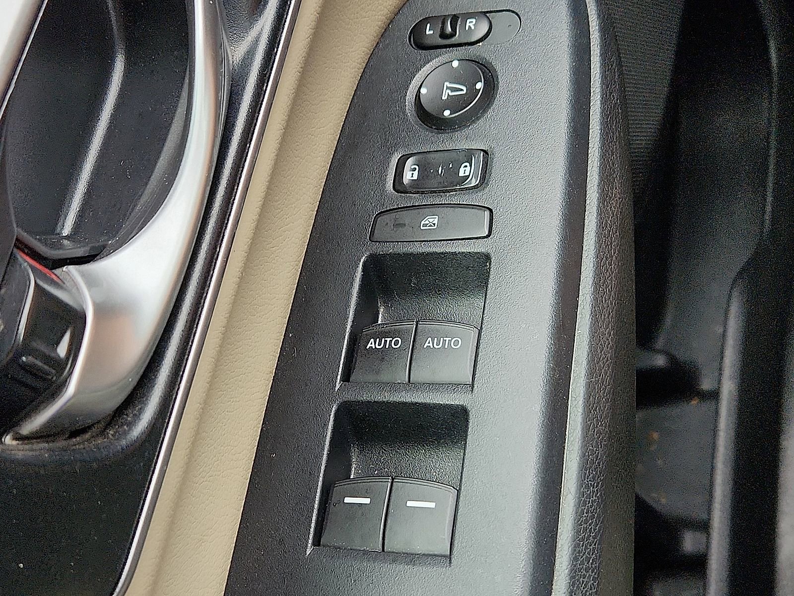 Used 2019 Honda CR-V Touring image 21