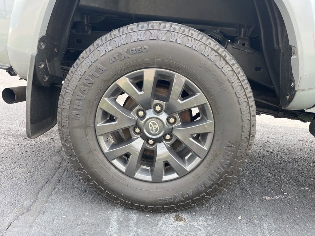 Used 2021 Toyota Tacoma SR5 image 11