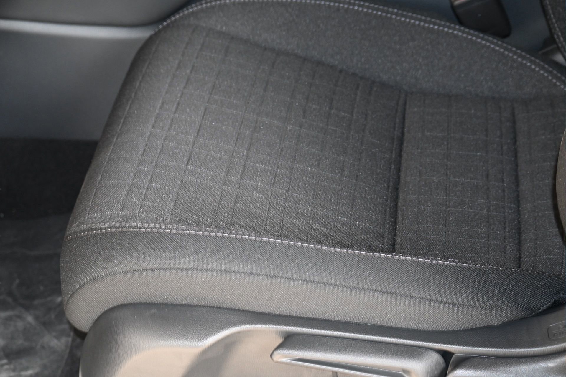 New 2026 Honda HR-V LX image 15