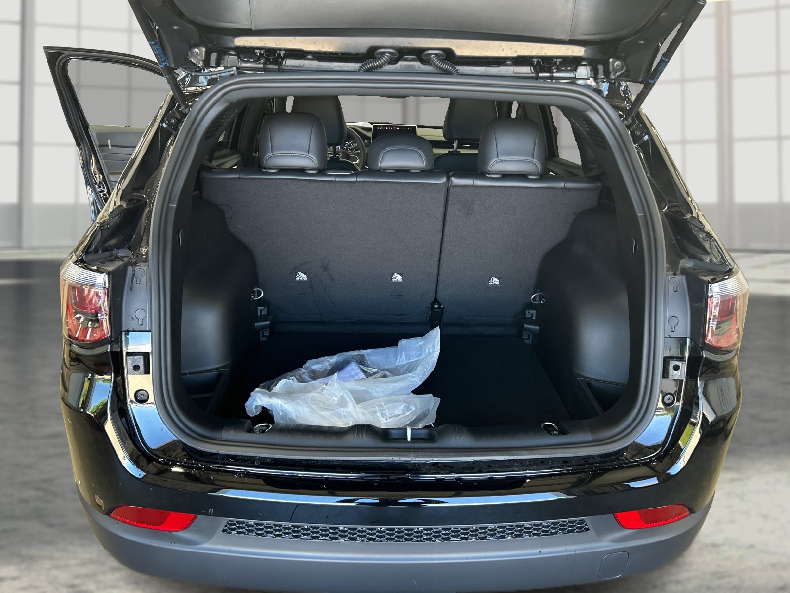 New 2026 Jeep Compass Latitude AWD/4WD image 11