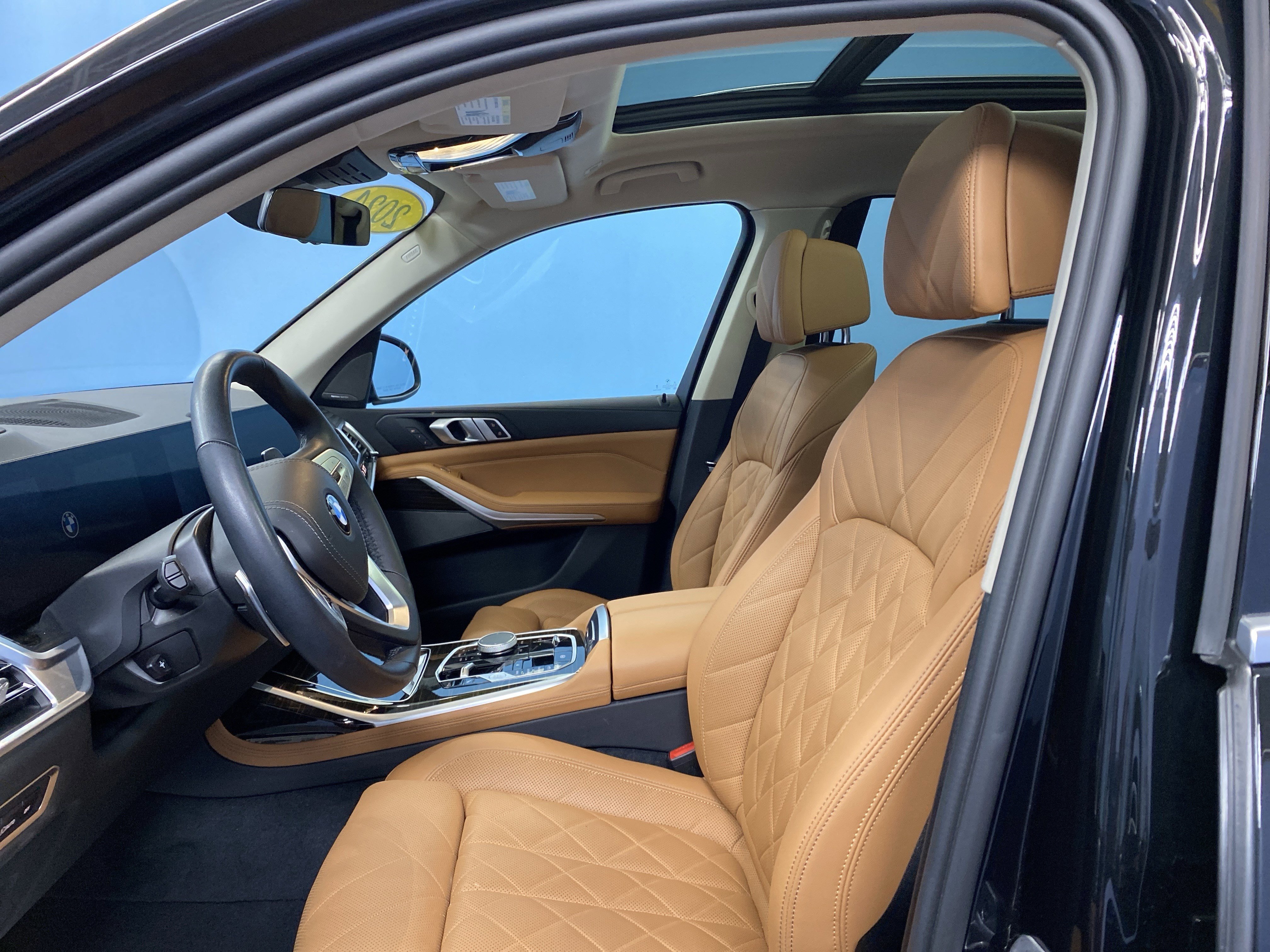 Used 2024 BMW X7 xDrive40i w/ Premium Package image 8