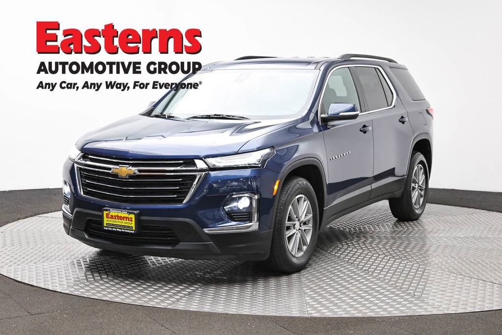 Used 2023 Chevrolet Traverse LT AWD/4WD image 1