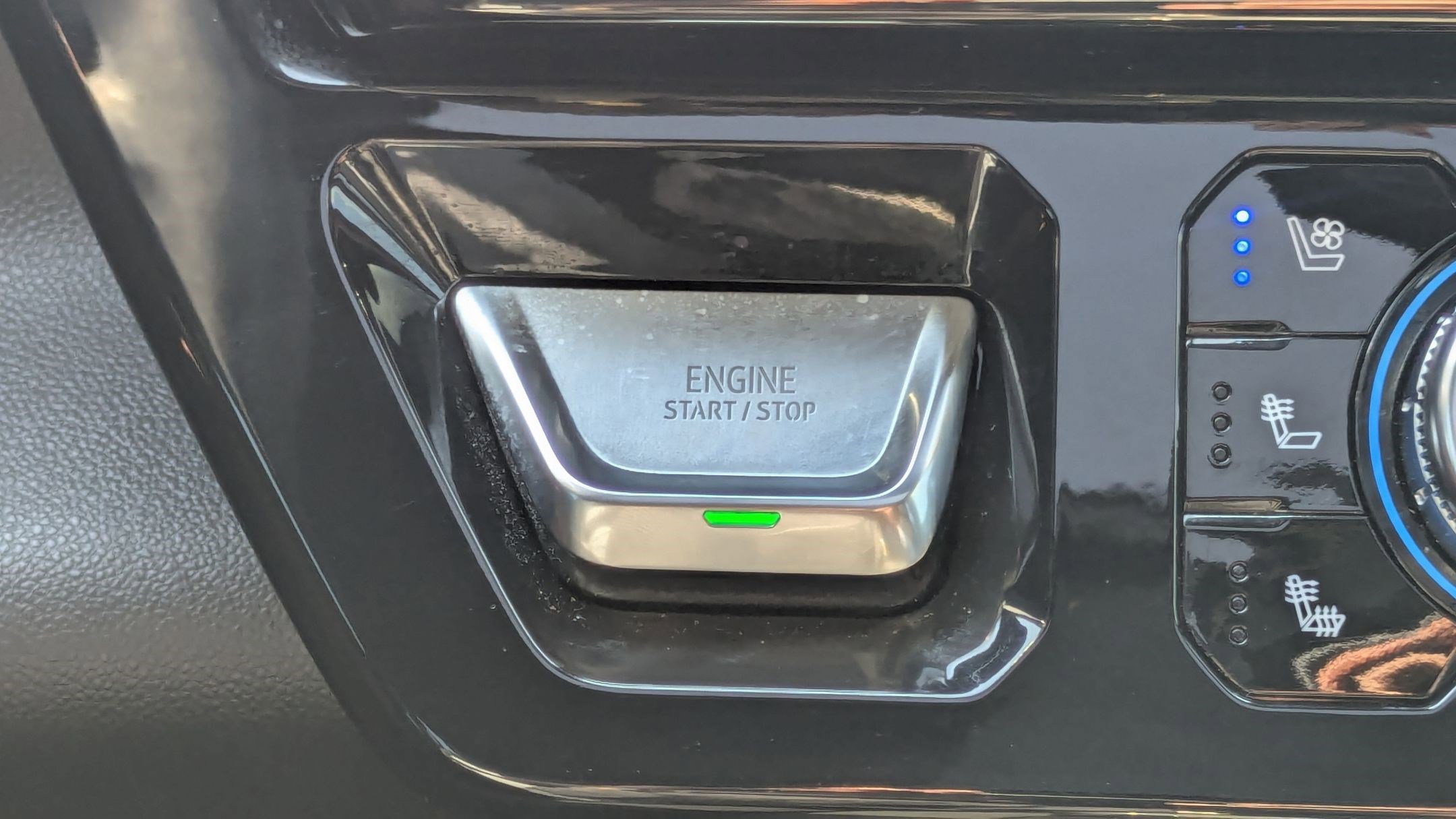 Used 2024 GMC Sierra 1500 AT4 image 23