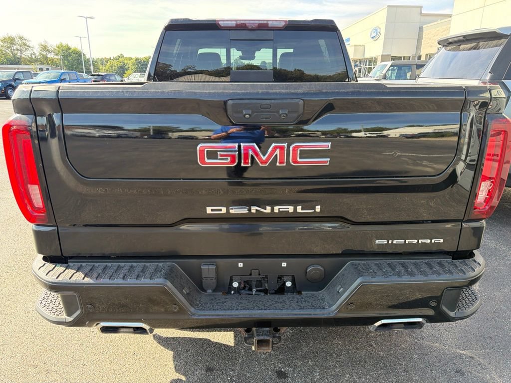 Used 2022 GMC Sierra 1500 Denali w/ Technology Package AWD/4WD image 3