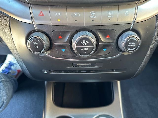 Used 2019 Dodge Journey Crossroad w/ Mopar All Weather Group image 26