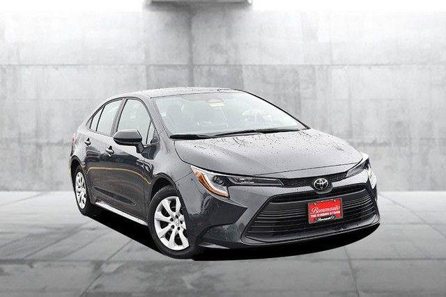 Used 2024 Toyota Corolla LE image 2