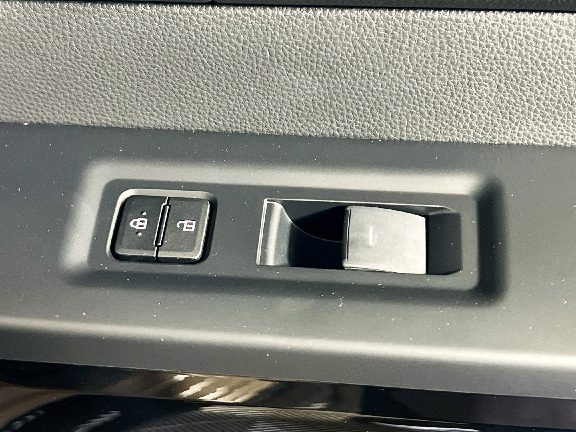 New 2026 Toyota Tundra Limited AWD/4WD image 32