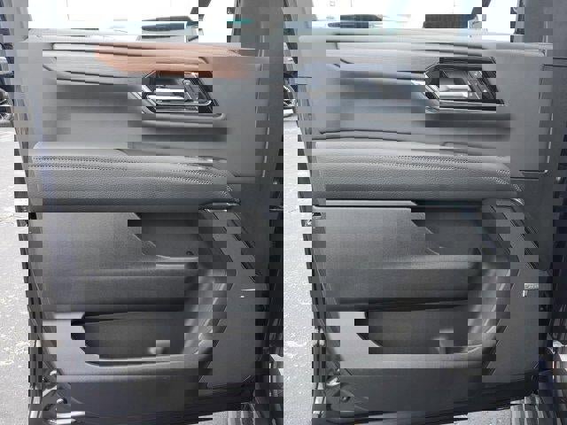 New 2026 GMC Yukon XL Denali w/ Sun & Power Step Package image 16