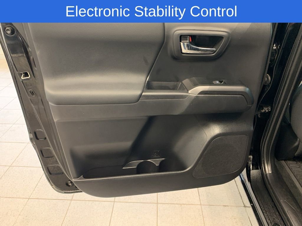 Used 2023 Toyota Tacoma TRD Off-Road w/ Technology Package image 9