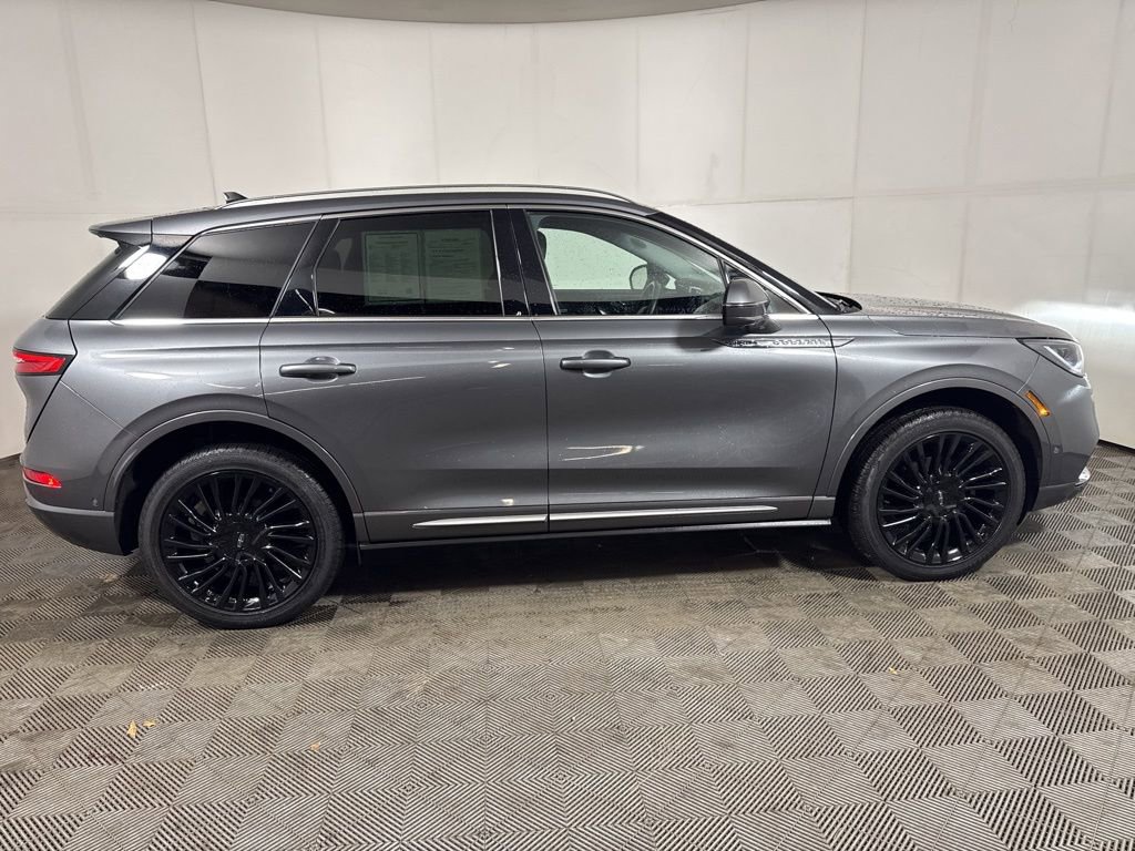 Certified 2022 Lincoln Corsair Reserve w/ Equipment Group 201A image 8