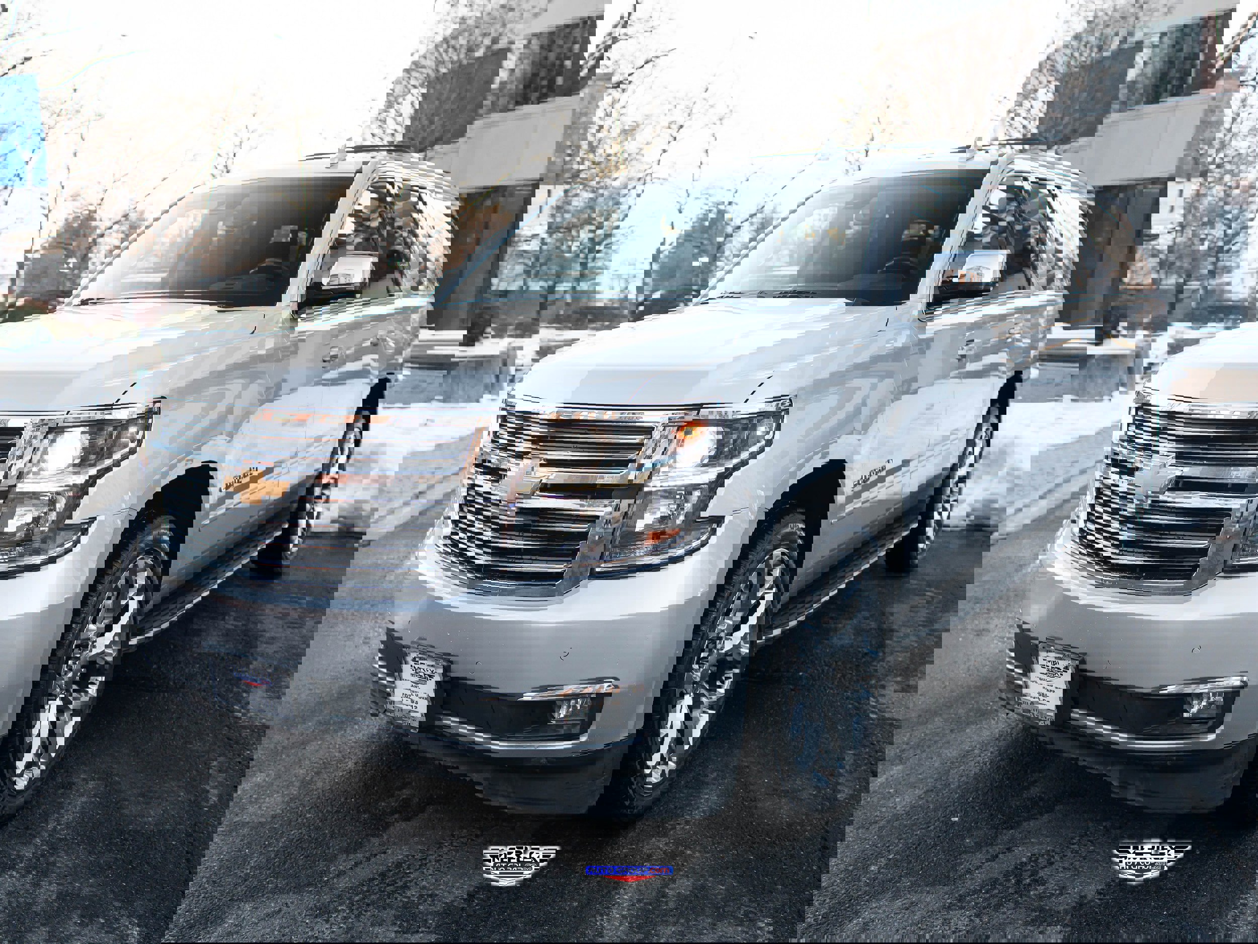 Used 2017 Chevrolet Suburban Premier image 3