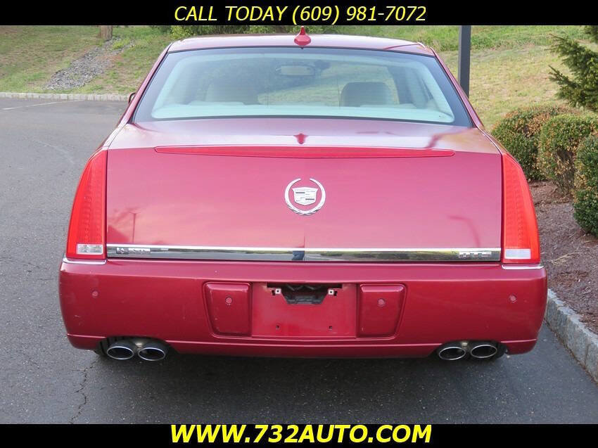 Used 2009 Cadillac DTS w/ Sun And Sound Package FWD image 34