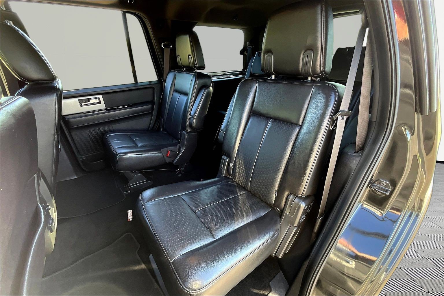 Used 2013 Ford Expedition Limited image 22