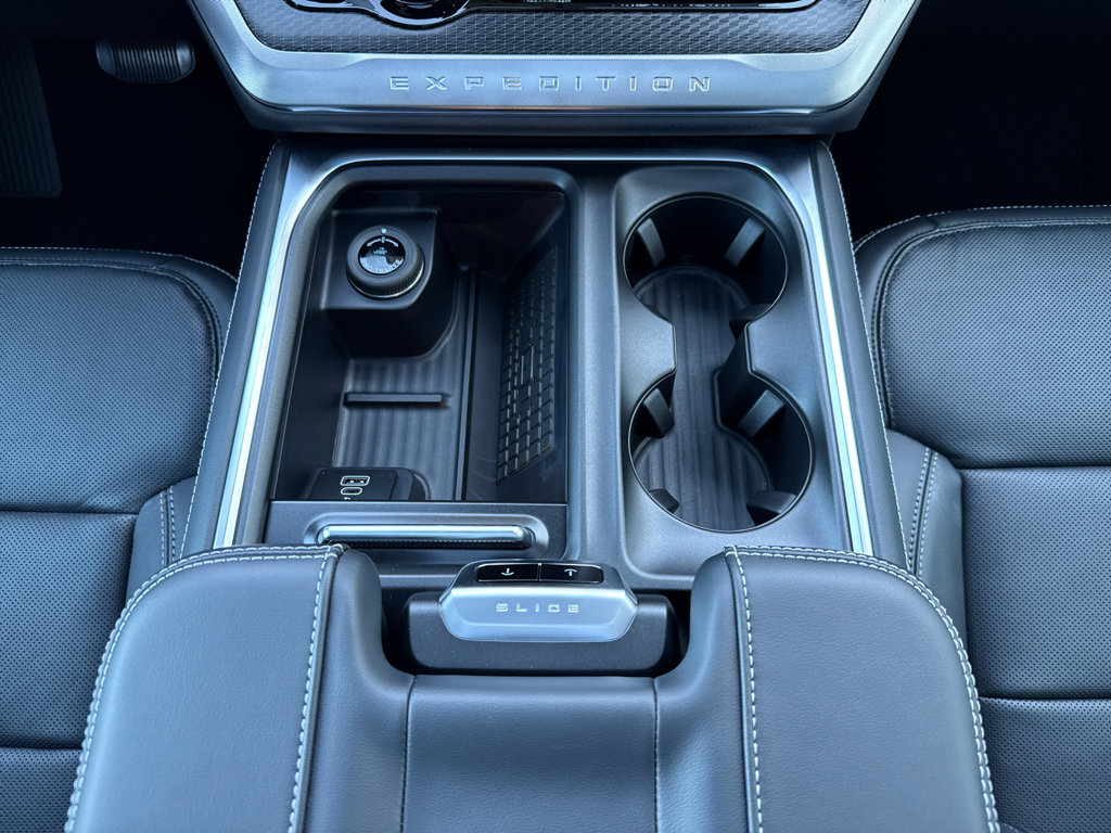 New 2025 Ford Expedition Max Platinum w/ Stealth Performance Package image 20