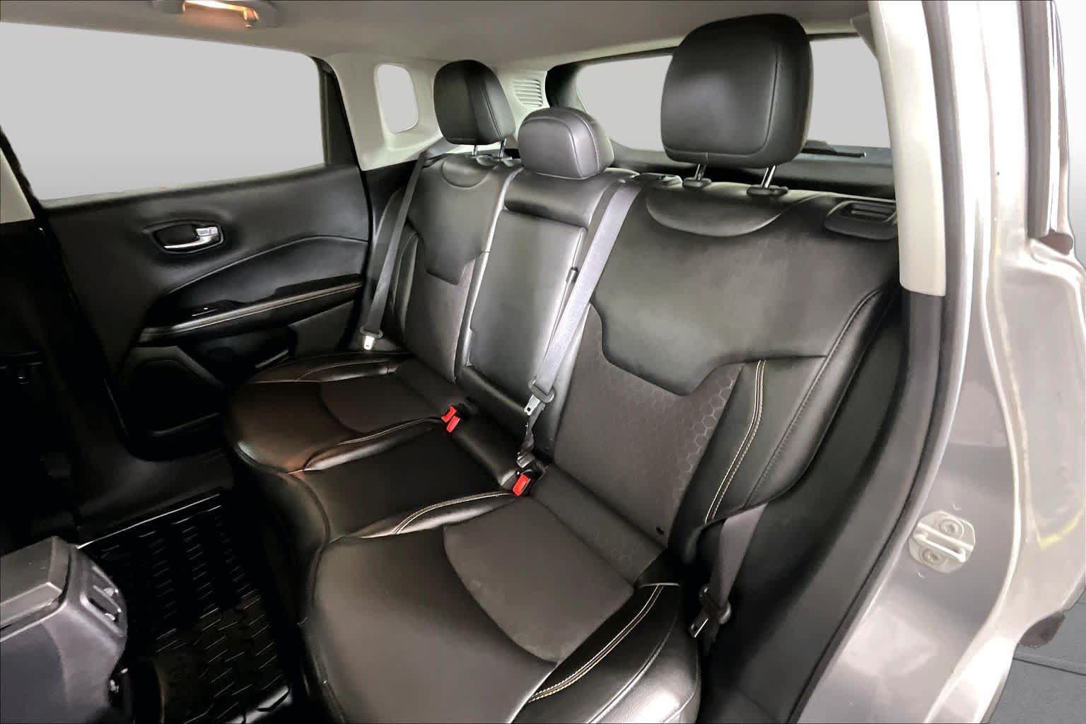 Used 2021 Jeep Compass Latitude FWD image 18
